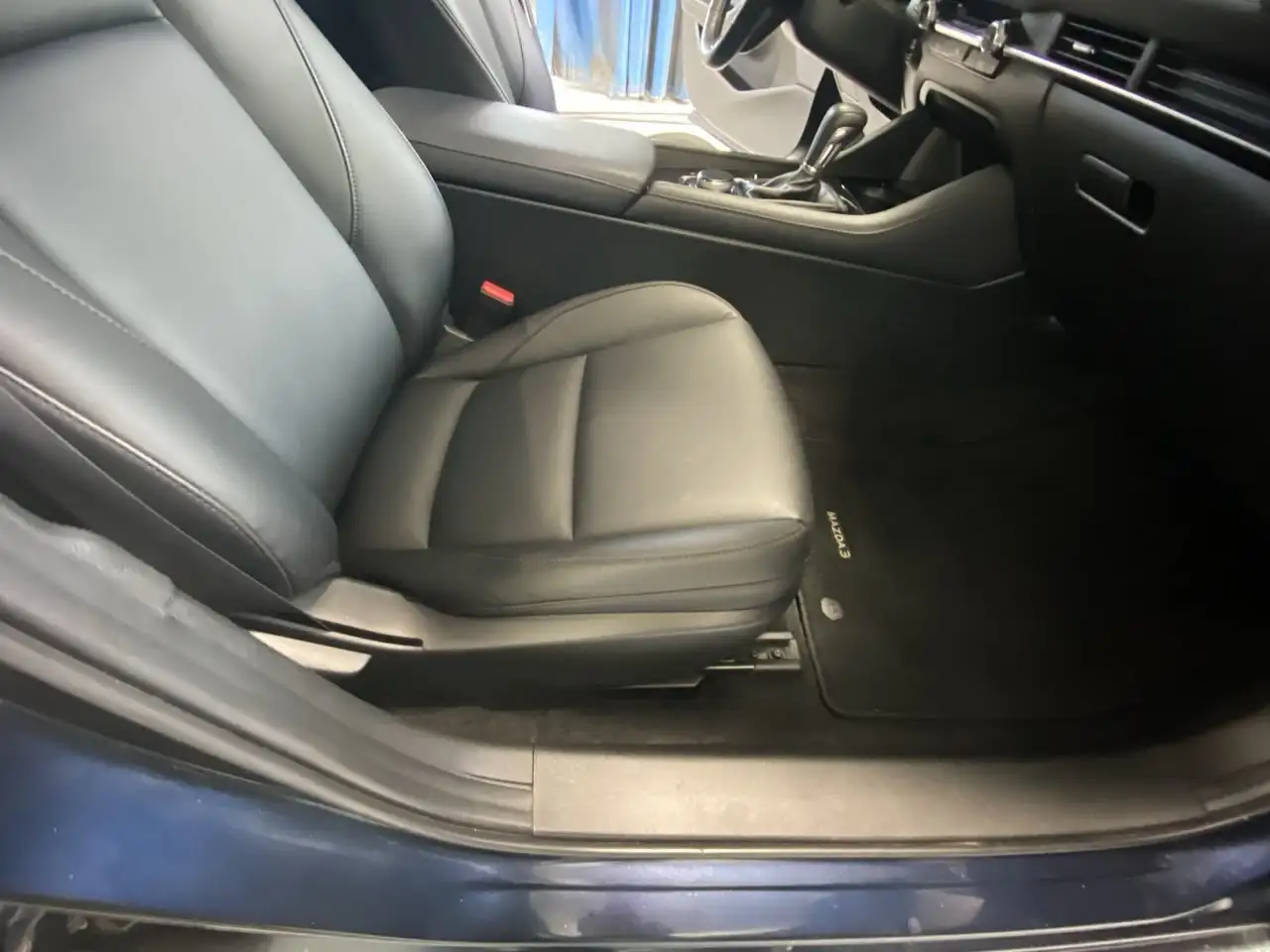 Mazda 3 снимка Mazda 3