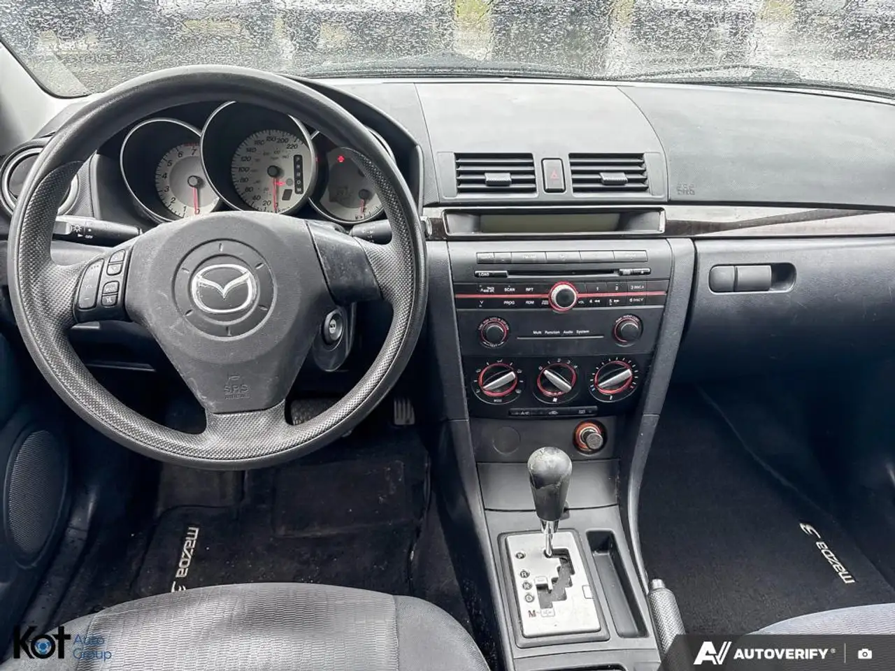 Mazda 3 снимка Mazda 3