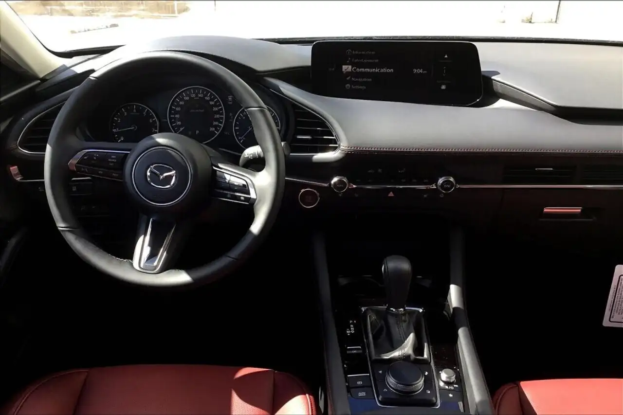 Mazda 3 снимка Mazda 3