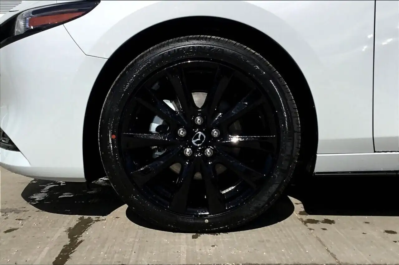 Mazda 3 снимка Mazda 3