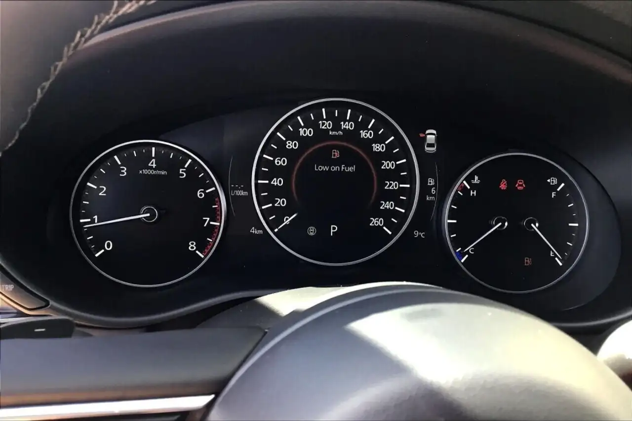 Mazda 3 снимка Mazda 3