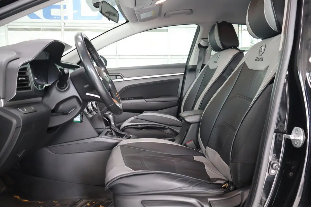 Hyundai ELANTRA снимка Hyundai ELANTRA