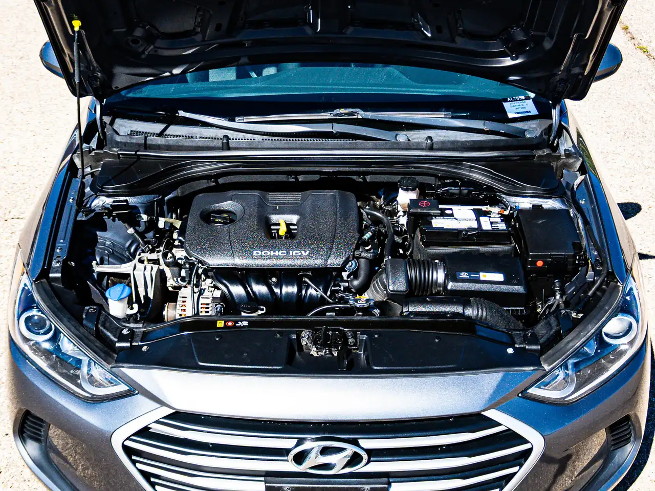 Hyundai ELANTRA снимка Hyundai ELANTRA