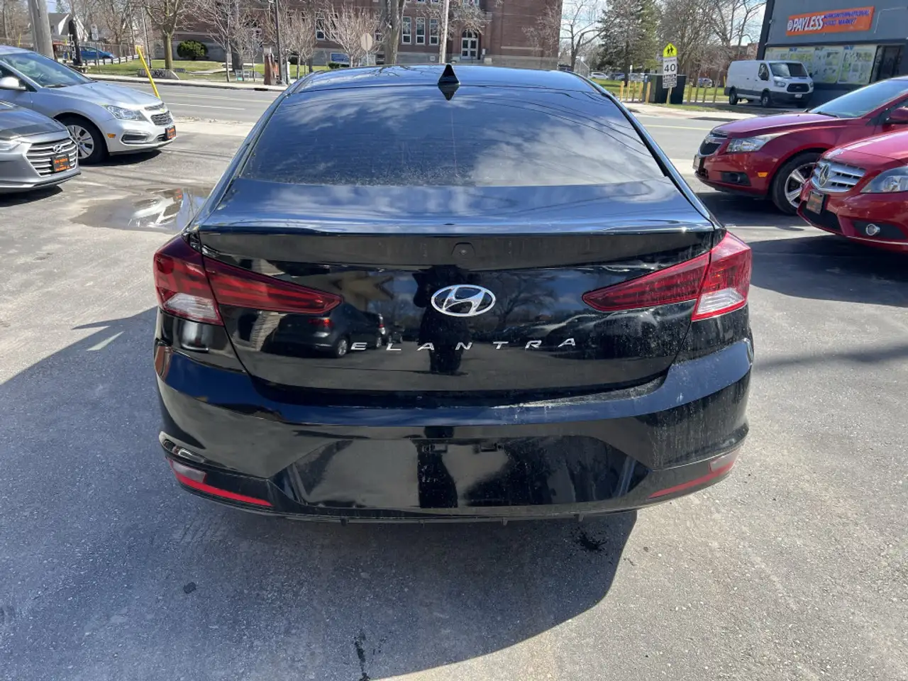 Hyundai ELANTRA снимка Hyundai ELANTRA