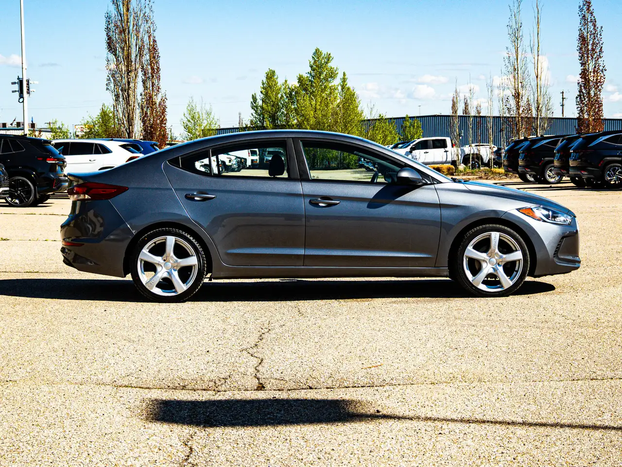 Hyundai ELANTRA снимка Hyundai ELANTRA