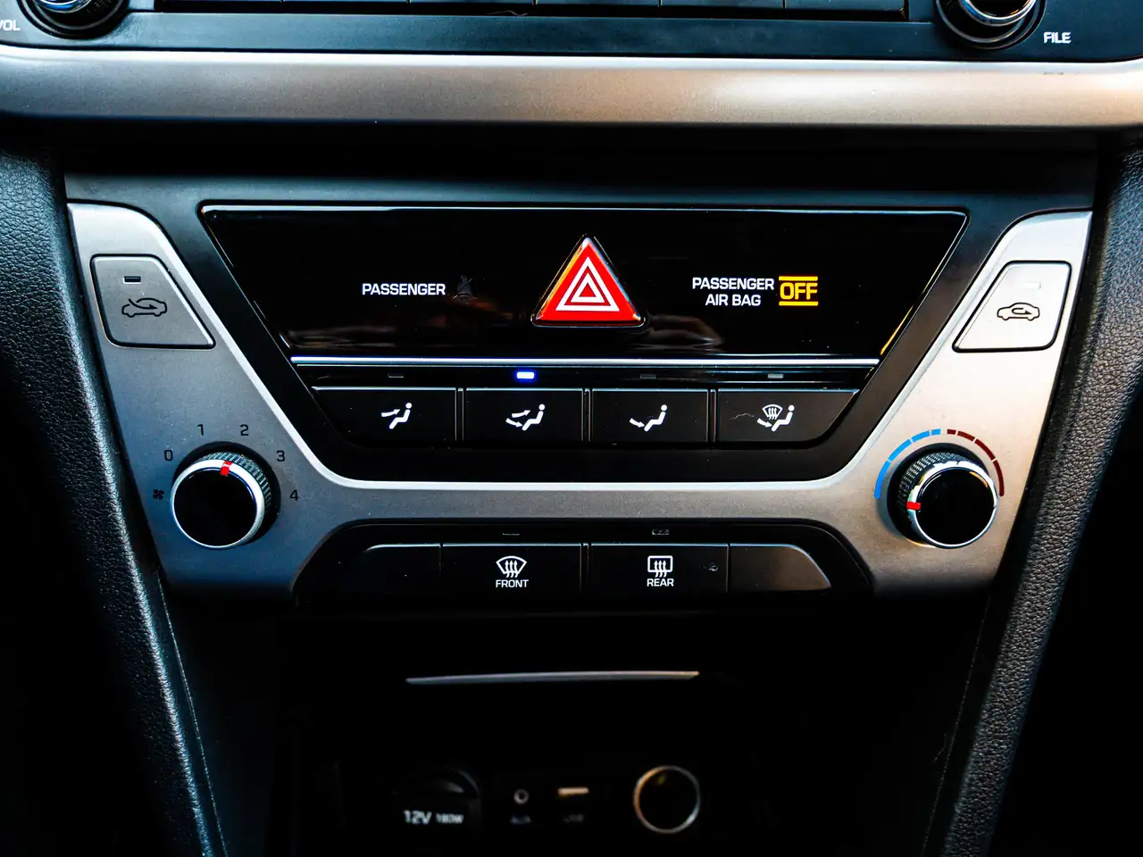 Hyundai ELANTRA снимка Hyundai ELANTRA