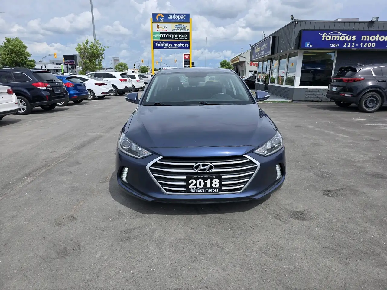 Hyundai ELANTRA fotografie Hyundai ELANTRA