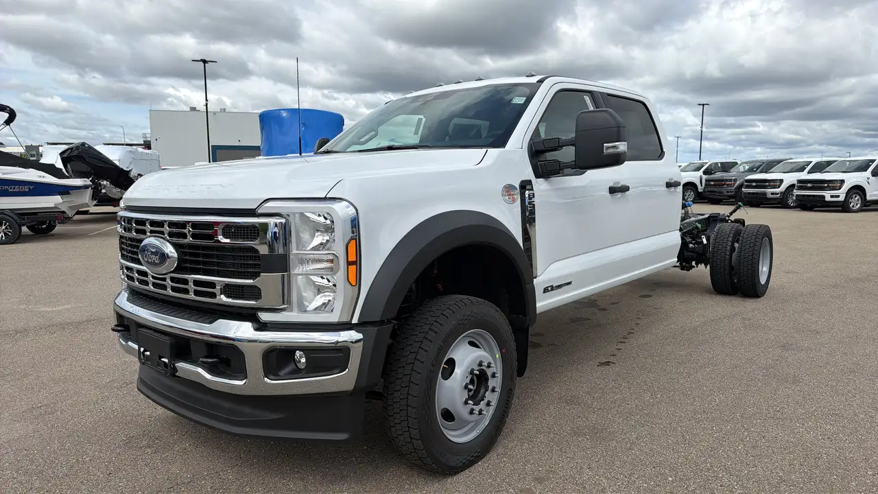 Ford F-550 Super Duty снимка Ford F-550 Super Duty