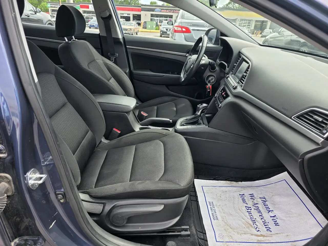 Hyundai ELANTRA fotografie Hyundai ELANTRA