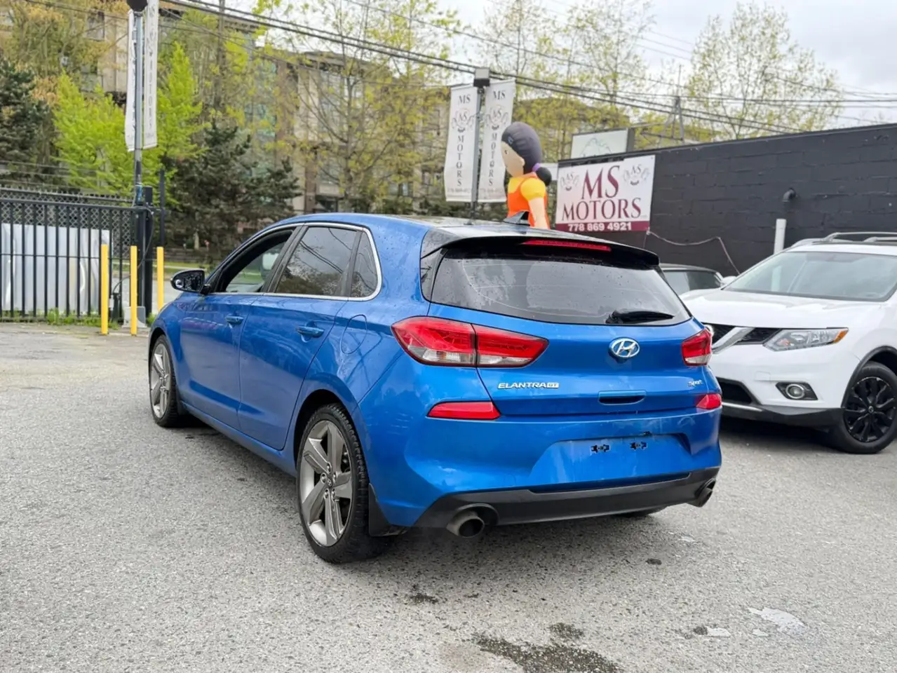 Hyundai ELANTRA photo Hyundai ELANTRA