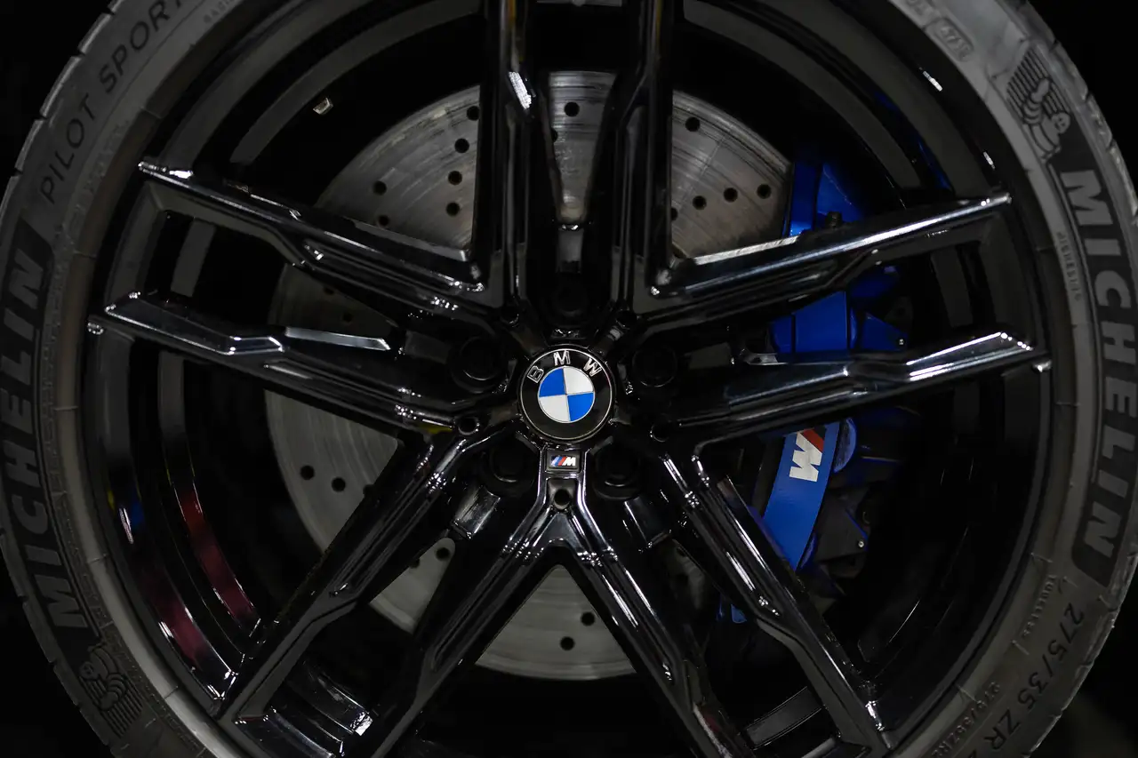 BMW M8 снимка BMW M8