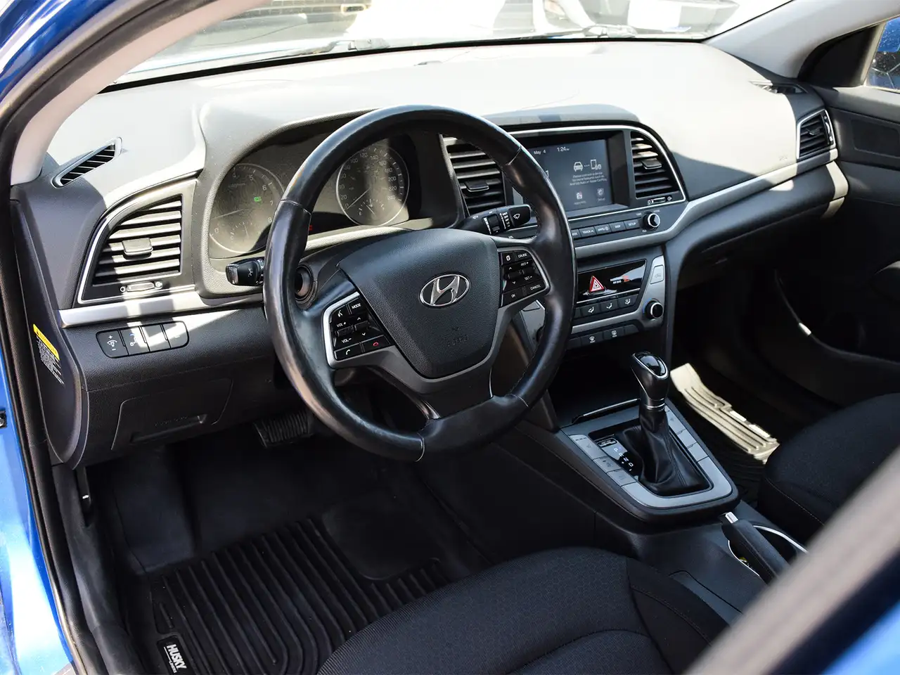 Hyundai ELANTRA fotografie Hyundai ELANTRA