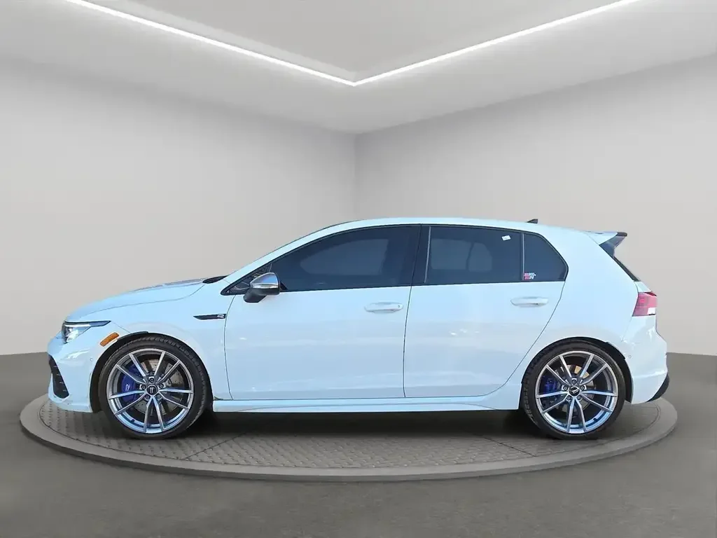 Volkswagen Golf R снимка Volkswagen Golf R