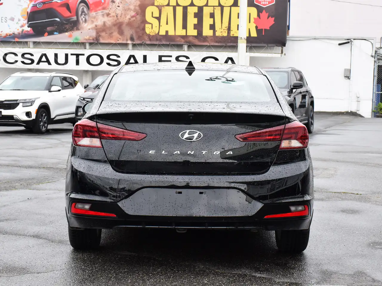 Hyundai ELANTRA photo Hyundai ELANTRA