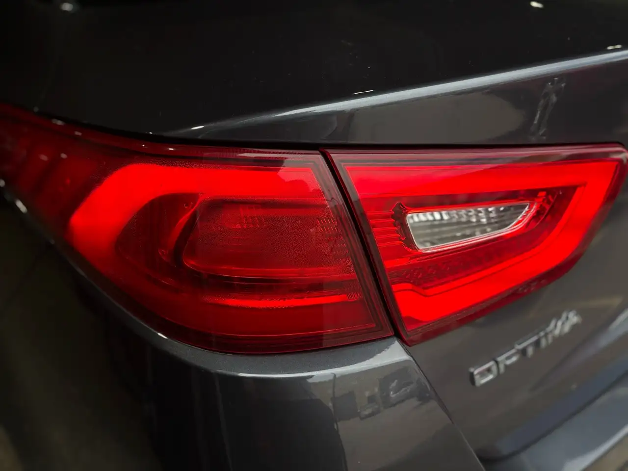 Kia Optima снимка Kia Optima