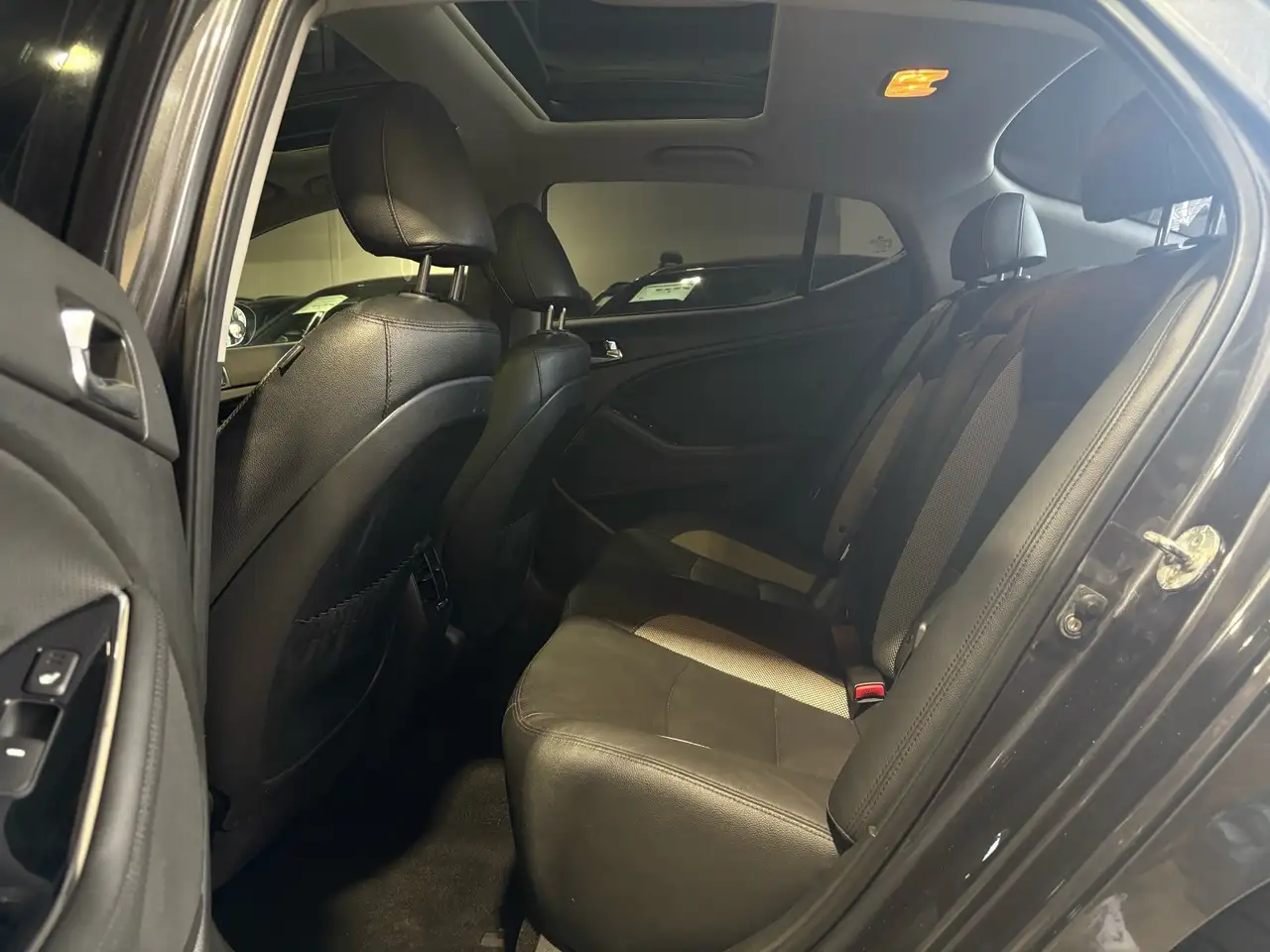 Kia Optima снимка Kia Optima
