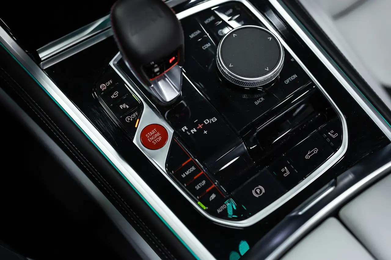 BMW M8 снимка BMW M8