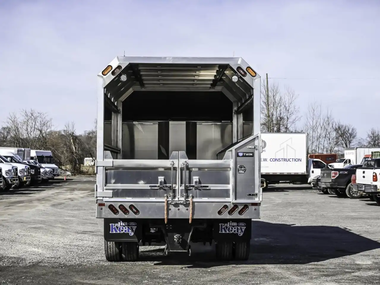 Ford F-650 Super Duty снимка Ford F-650 Super Duty