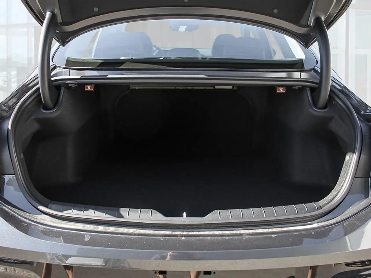 Hyundai SONATA снимка Hyundai SONATA