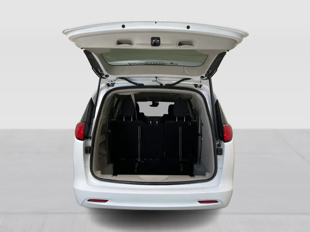 Chrysler Grand Caravan photo Chrysler Grand Caravan