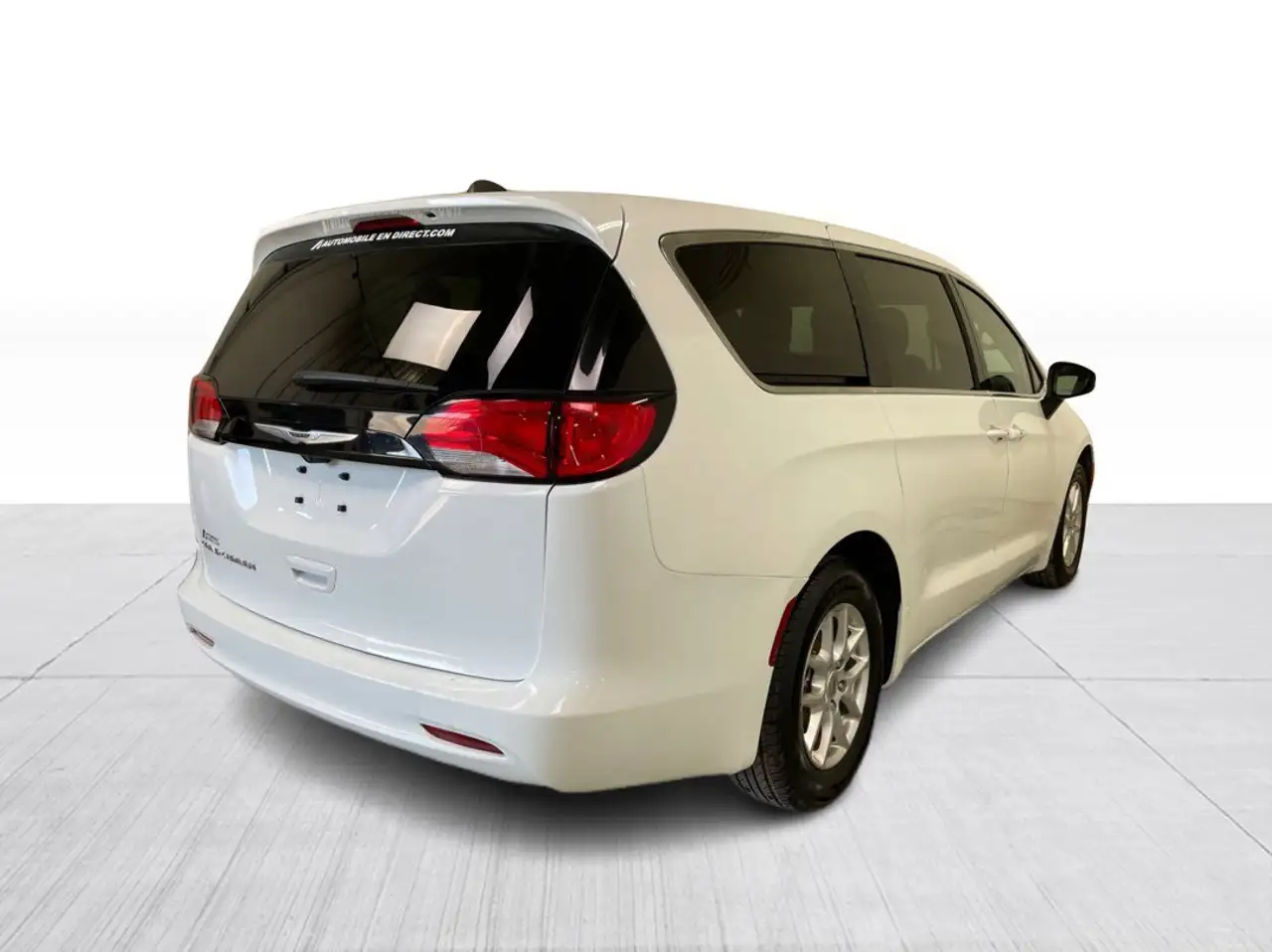 Chrysler Grand Caravan photo Chrysler Grand Caravan