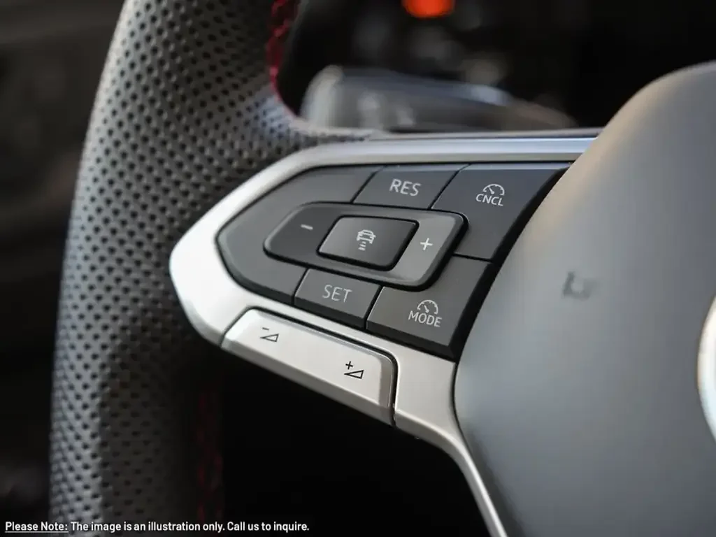 Volkswagen Golf GTI снимка Volkswagen Golf GTI