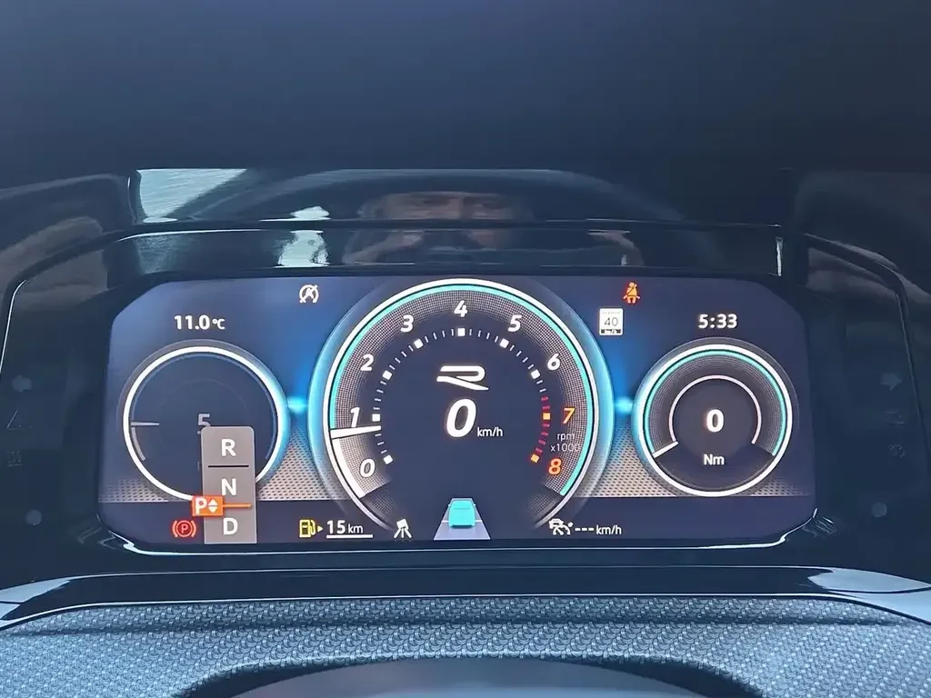 Volkswagen Golf R снимка Volkswagen Golf R