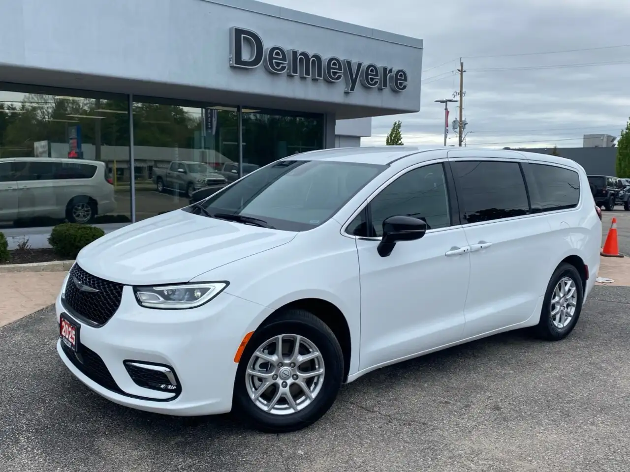 2025 Chrysler Pacifica