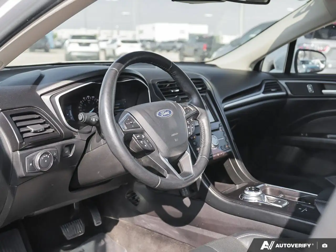 Ford Fusion Hybrid снимка Ford Fusion Hybrid
