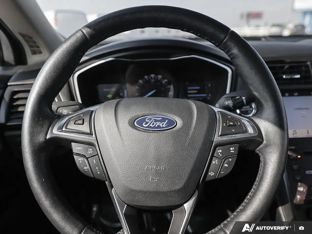 Ford Fusion Hybrid снимка Ford Fusion Hybrid