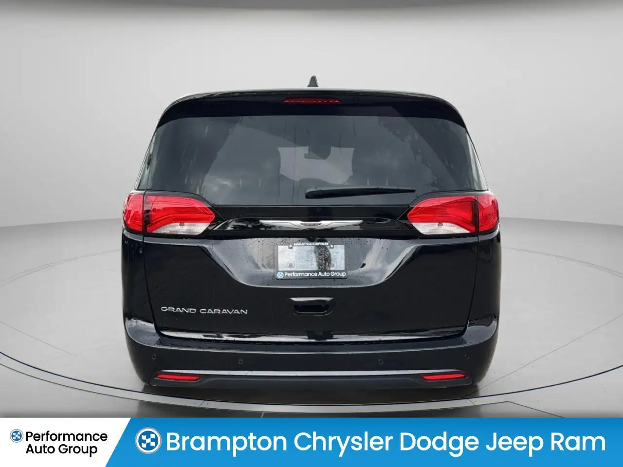 Chrysler Grand Caravan снимка Chrysler Grand Caravan