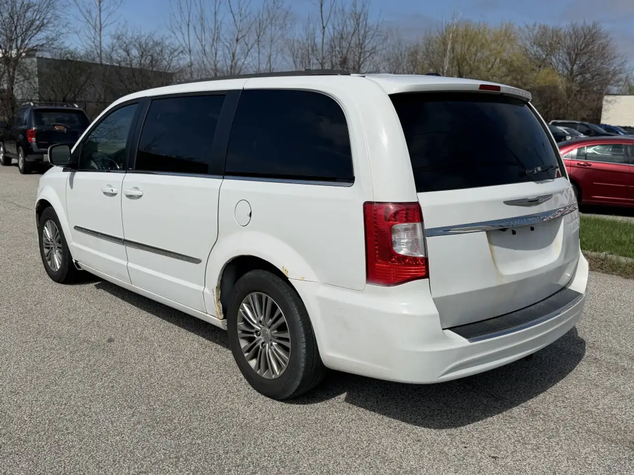 Chrysler Town & Country снимка Chrysler Town & Country