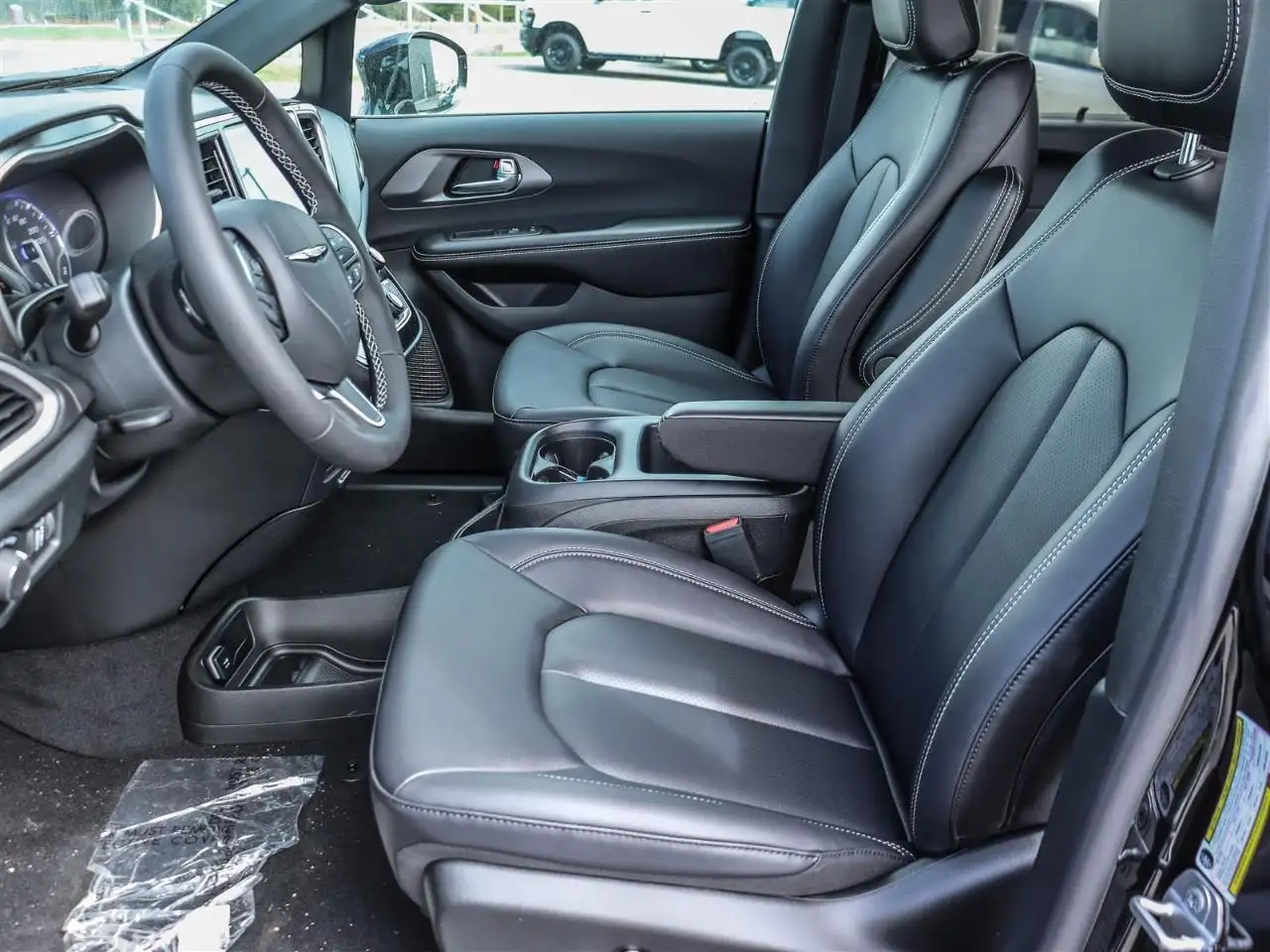 Chrysler Grand Caravan photo Chrysler Grand Caravan