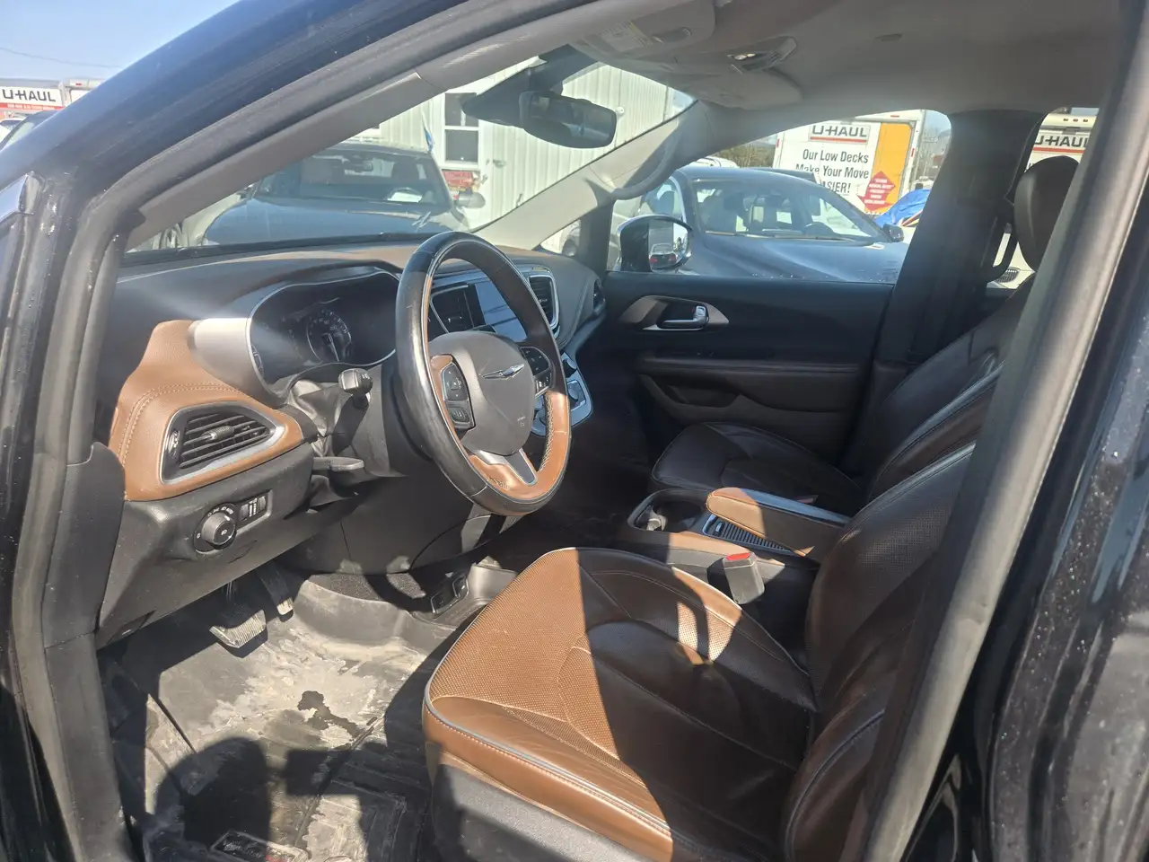 Chrysler Pacifica снимка Chrysler Pacifica