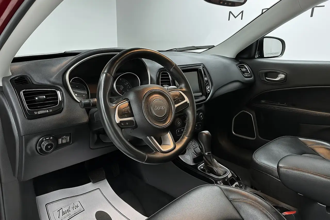 Jeep Compass снимка Jeep Compass