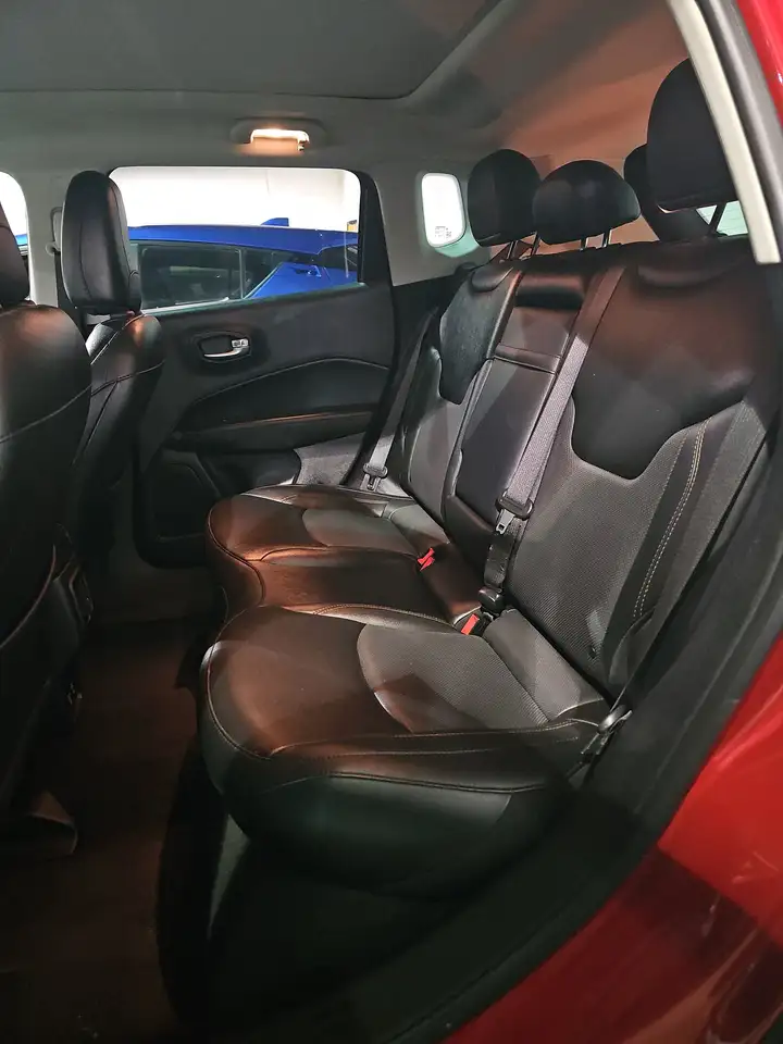 Jeep Compass снимка Jeep Compass