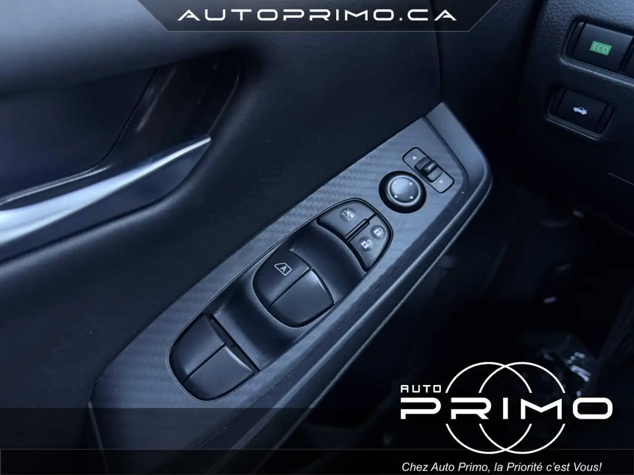 Nissan Sentra fotografie Nissan Sentra
