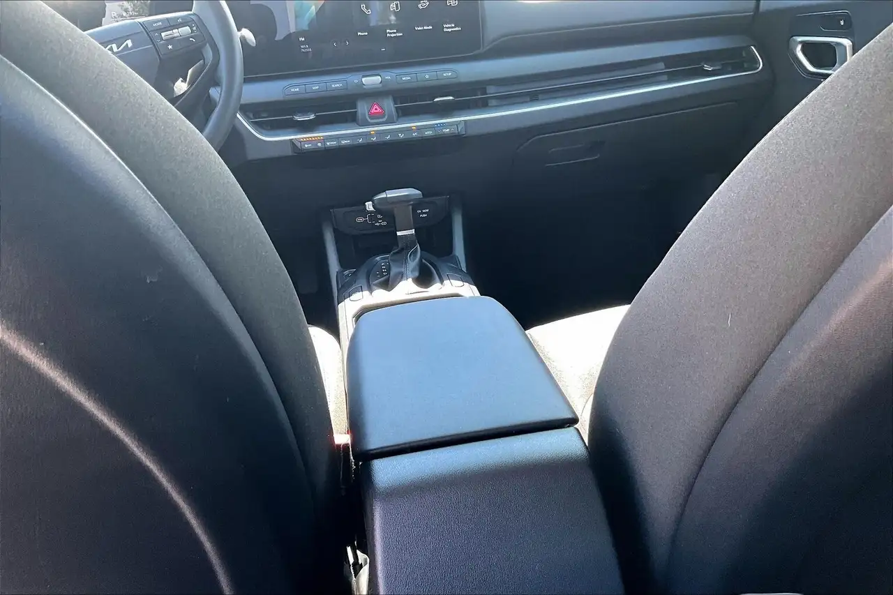 Kia K4 fotografie Kia K4