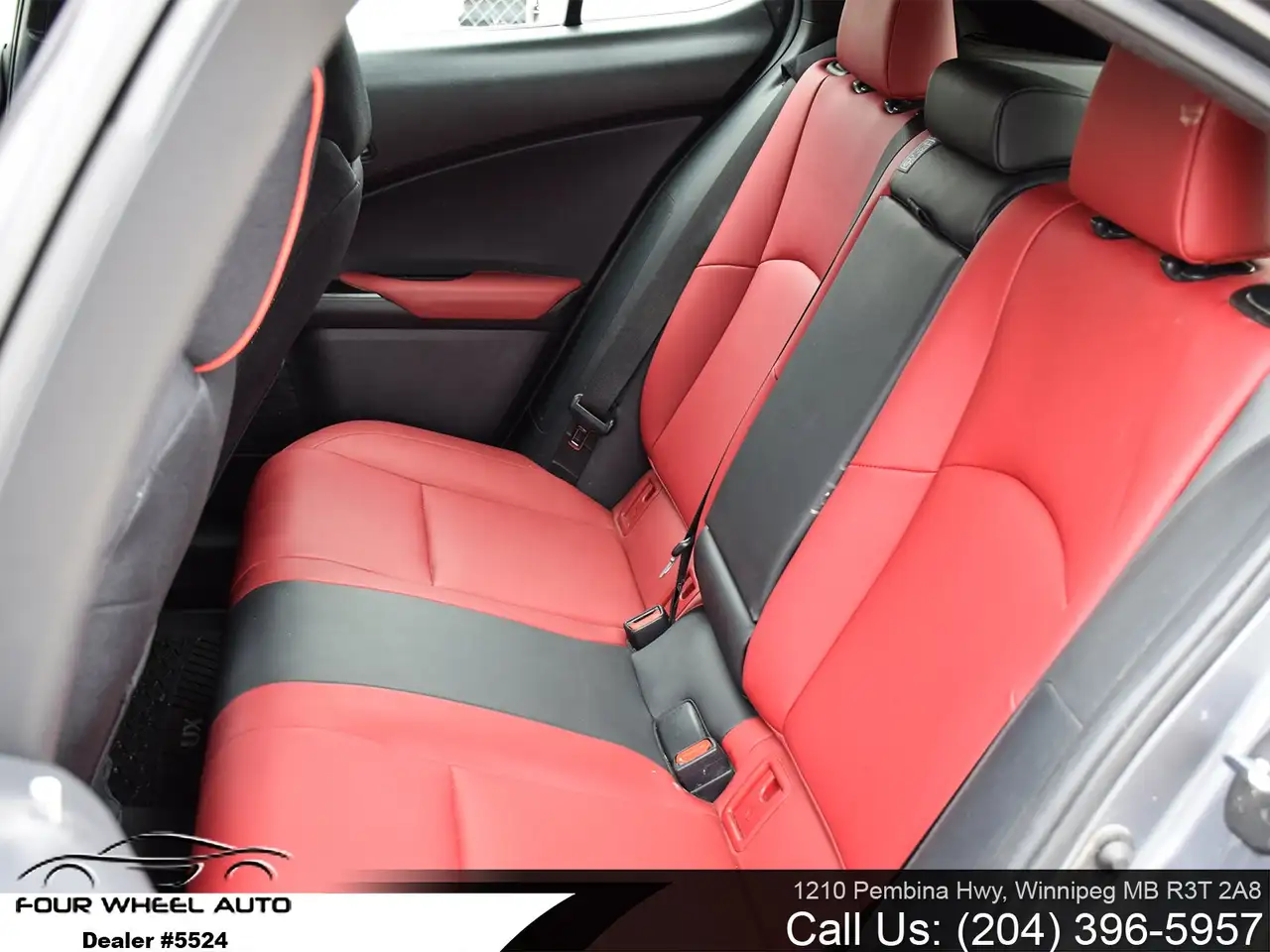Lexus UX 250h fotografie Lexus UX 250h