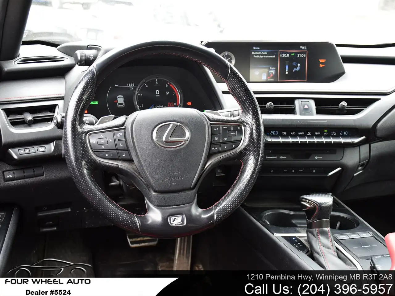 Lexus UX 250h fotografie Lexus UX 250h