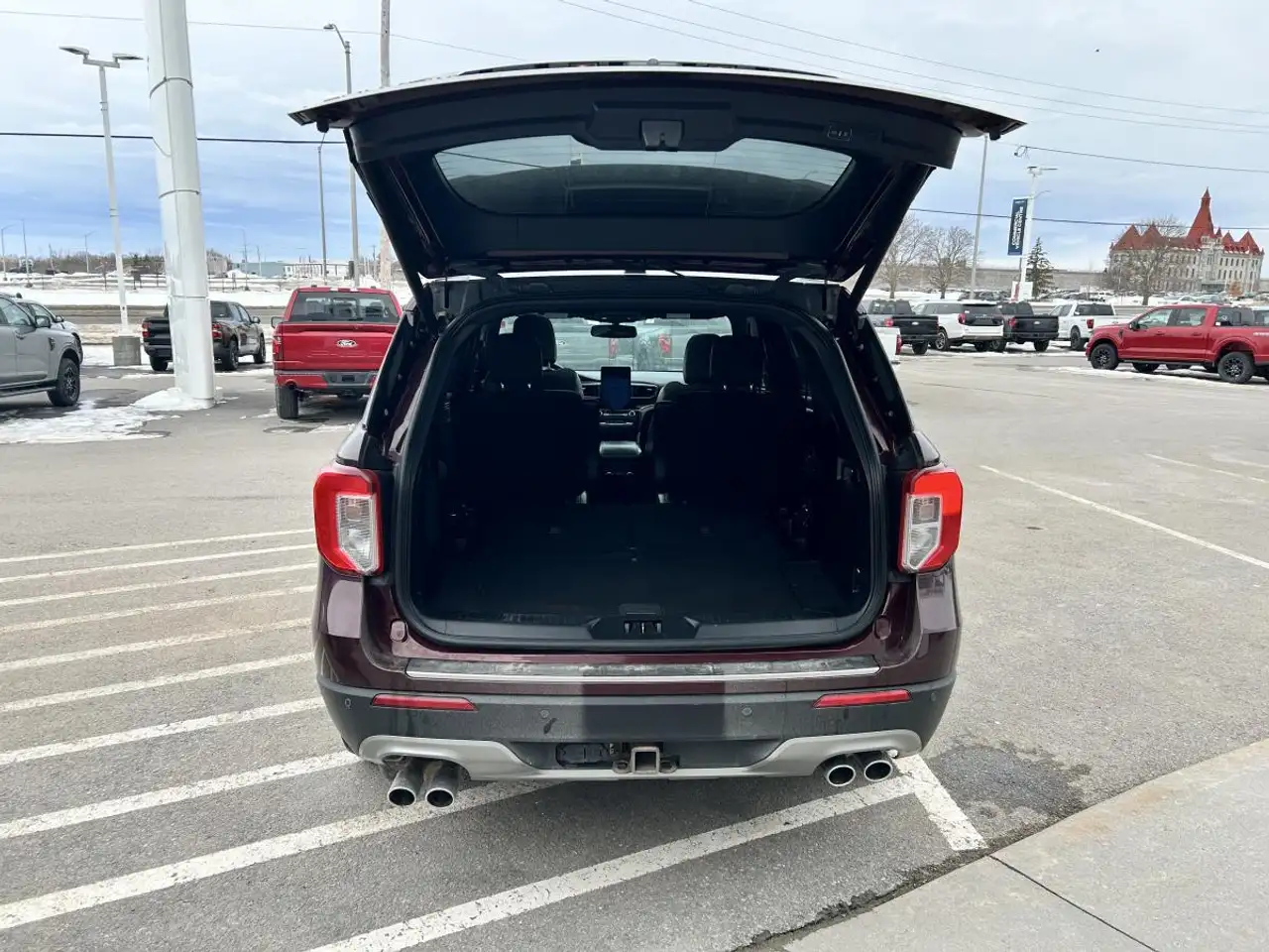 Ford Explorer photo Ford Explorer