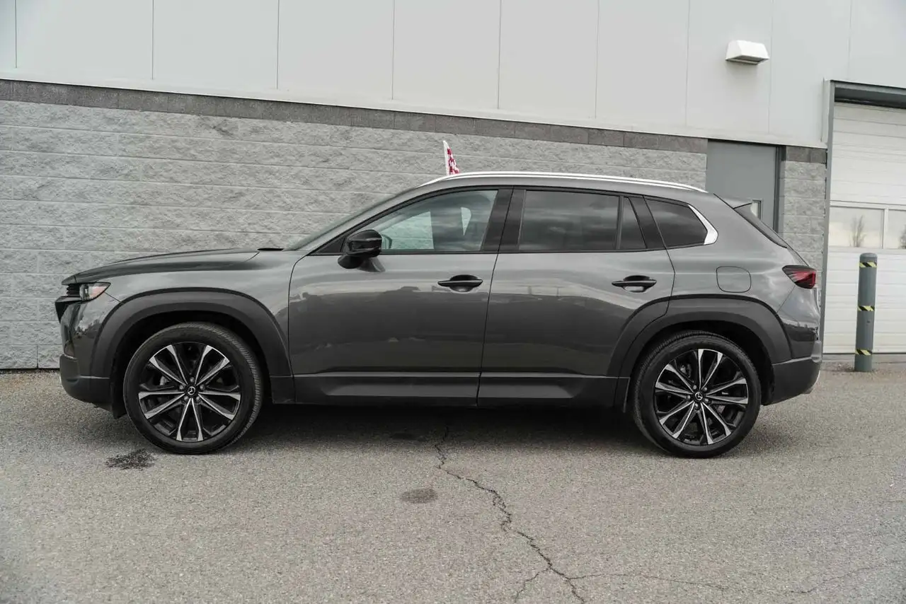 Mazda CX-50 снимка Mazda CX-50