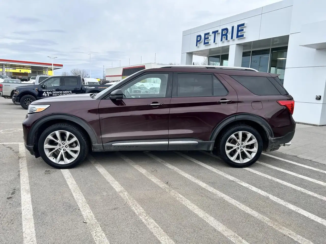 Ford Explorer photo Ford Explorer