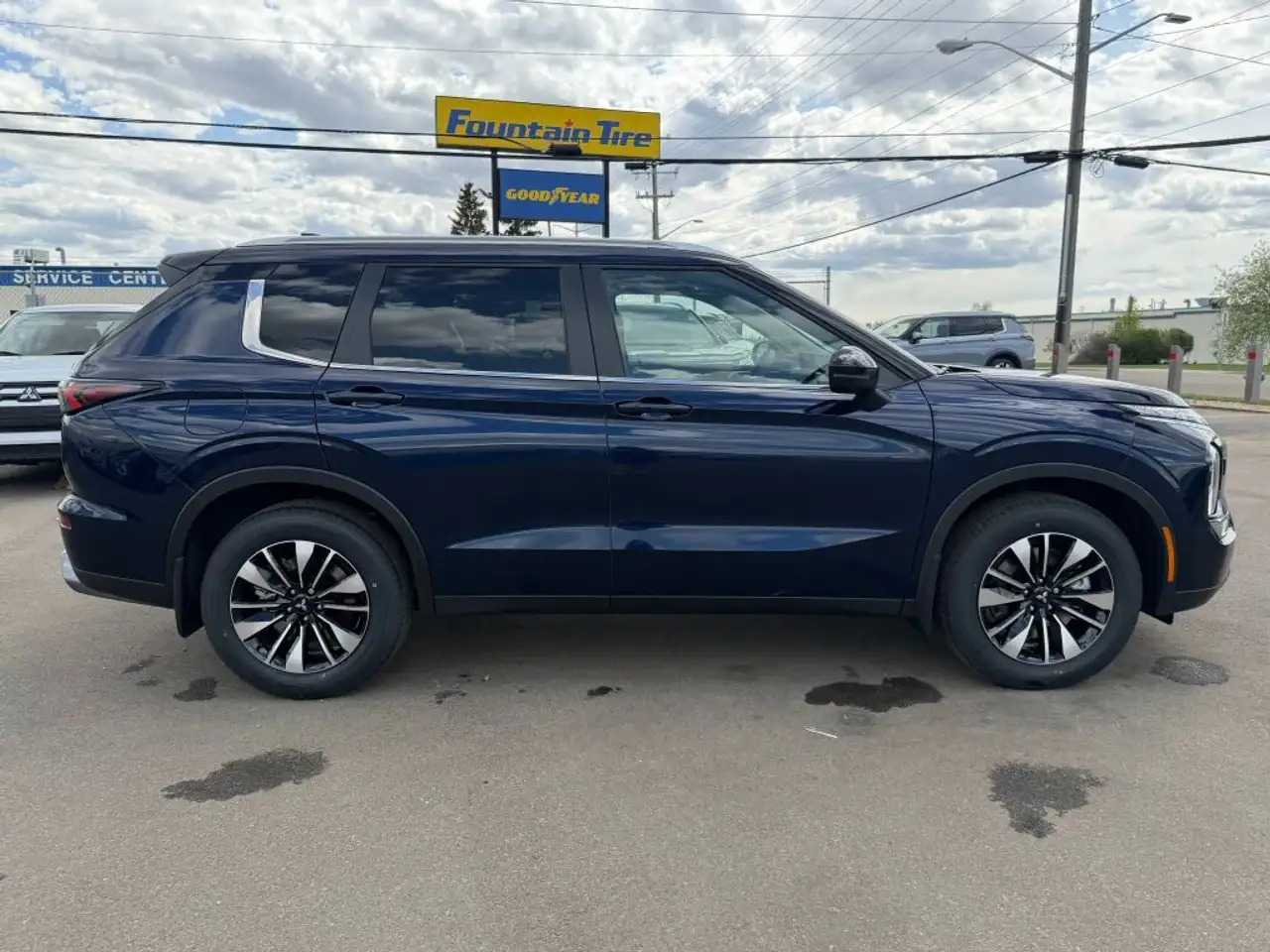 Mitsubishi Outlander снимка Mitsubishi Outlander
