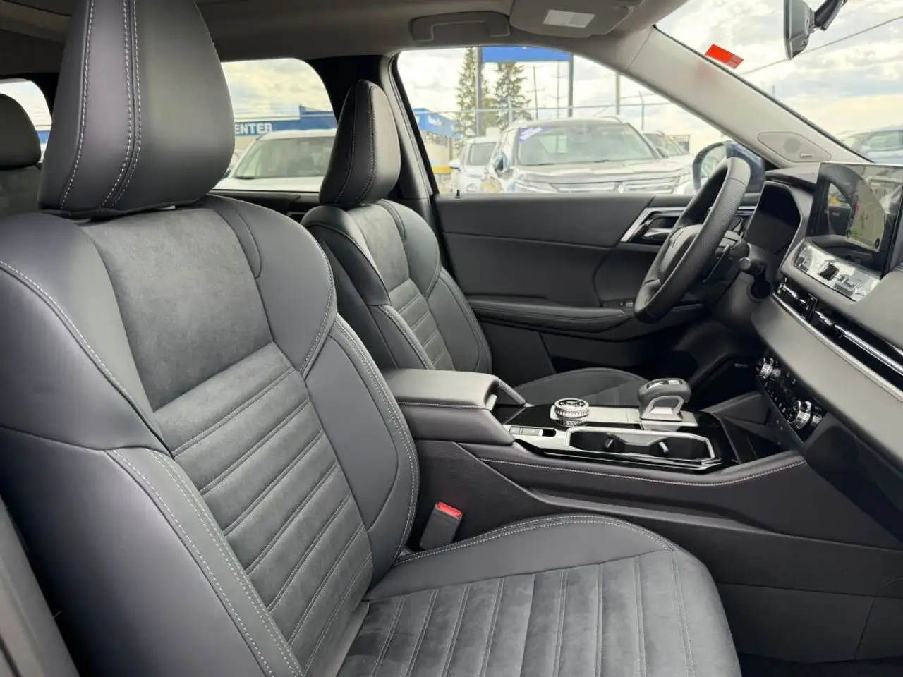 Mitsubishi Outlander снимка Mitsubishi Outlander