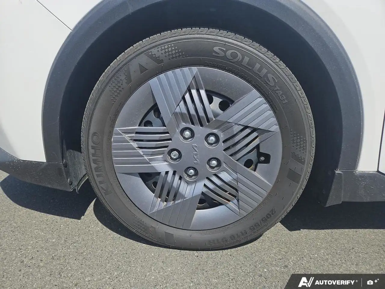 Kia K4 снимка Kia K4