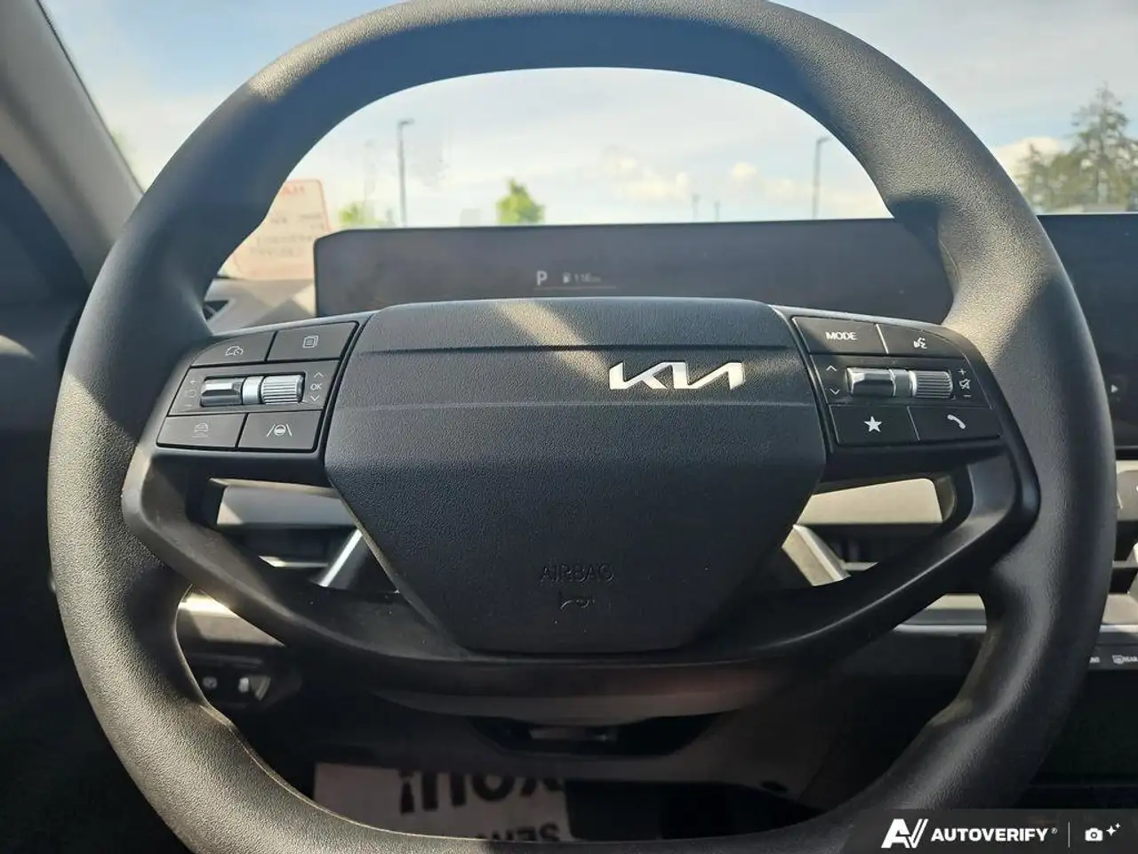 Kia K4 снимка Kia K4