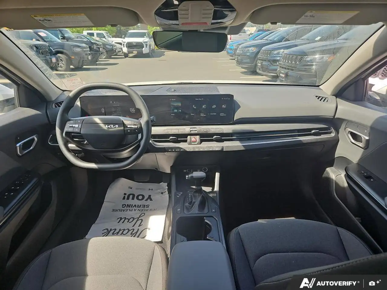 Kia K4 снимка Kia K4