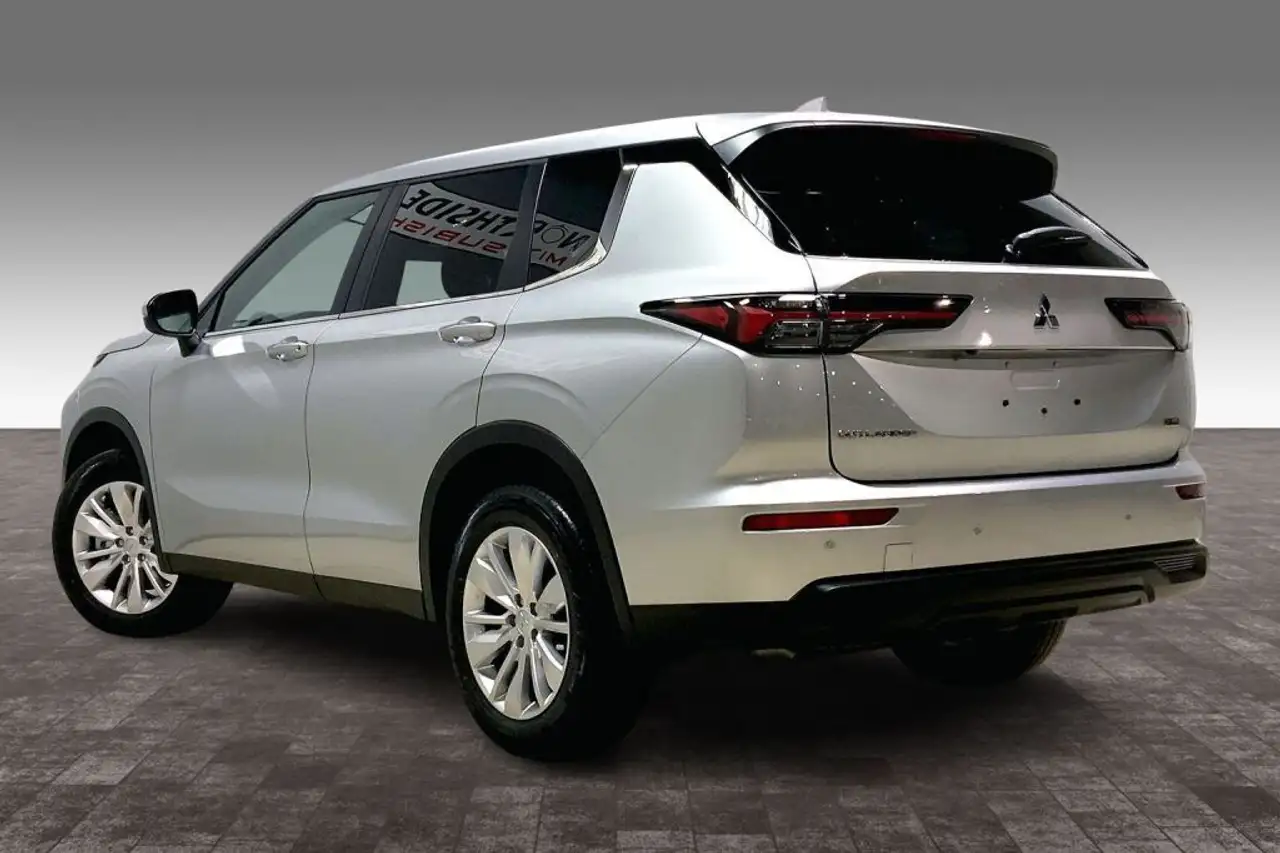 Mitsubishi Outlander fotografie Mitsubishi Outlander