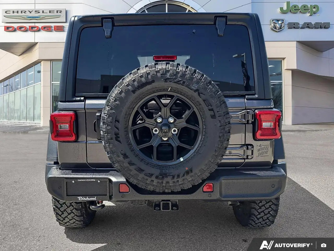 Jeep Wrangler снимка Jeep Wrangler